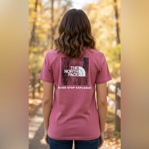 The North Face T-shirt  Women’s Medium Pink Short Sleeve Graphic‎ Box Outdoors